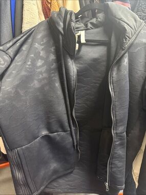 Fabletics Black Hooded Zip Jacket - Modern Camouflage Texture